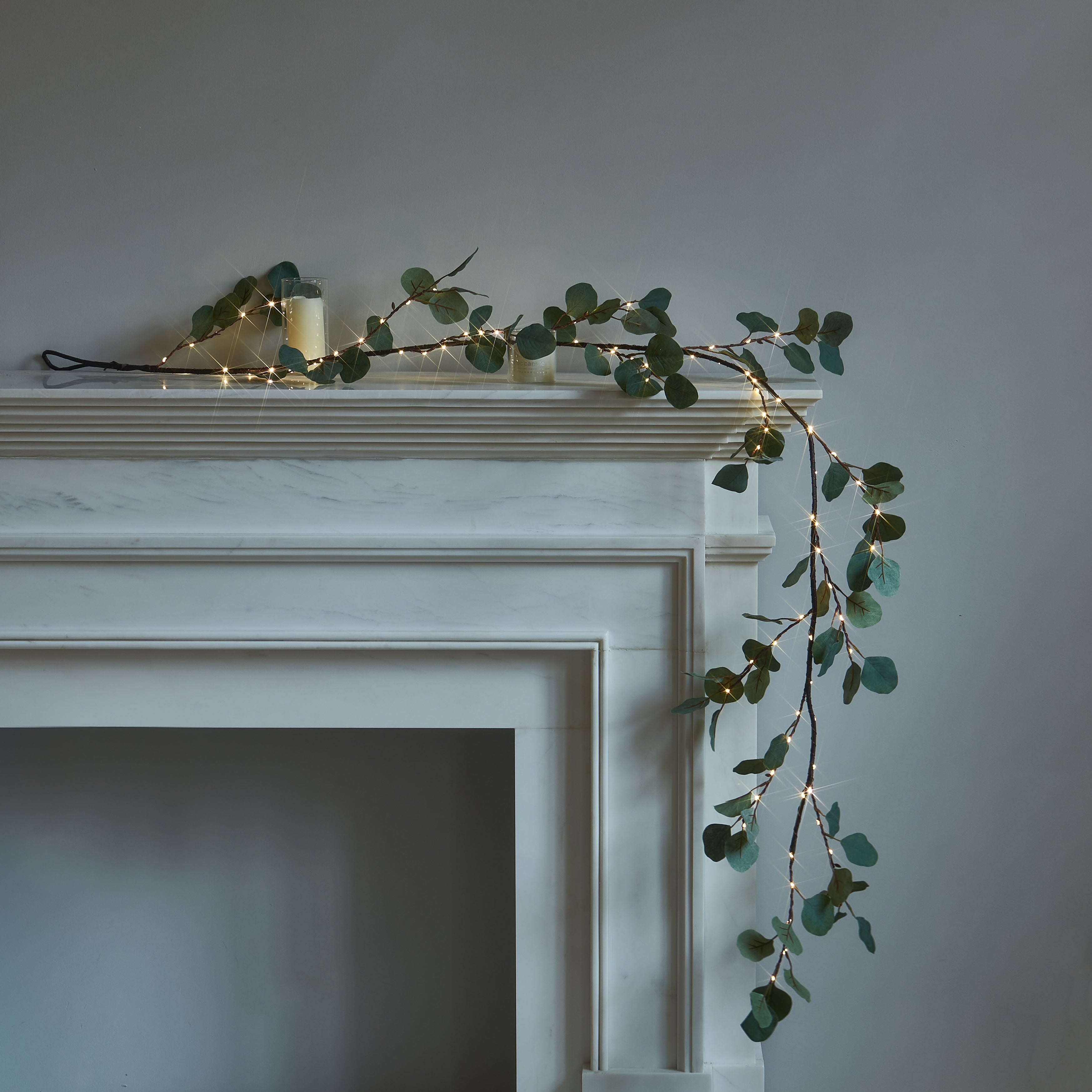 Hairui Lighted Eucalyptus Garland 6Ft Greenery Vine Lights